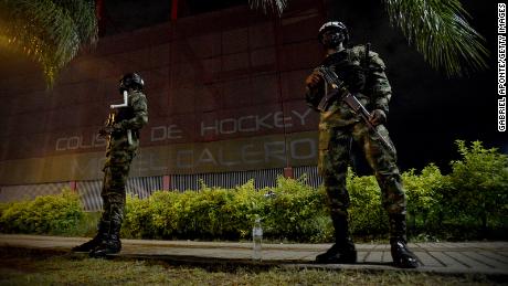 Au milieu de l’escalade de la violence, la Colombie envoie des troupes