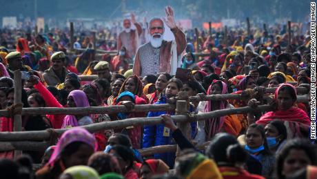 Alors qu’Omicron se propage en Inde, les rassemblements de masse suscitent des craintes d’une autre vague