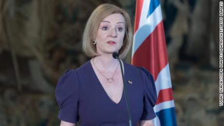 La ministre des Affaires étrangères Liz Truss a voté Remain en 2016, mais est depuis devenue l’une des voix eurosceptiques les plus fortes du gouvernement, en particulier sur l’Irlande du Nord. 