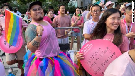 Nizam Razak au défilé de la fierté Pink Dot de cette année à Singapour.