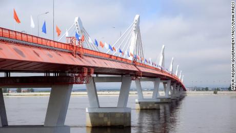 La Chine et la Russie construisent des ponts. Le symbolisme est intentionnel