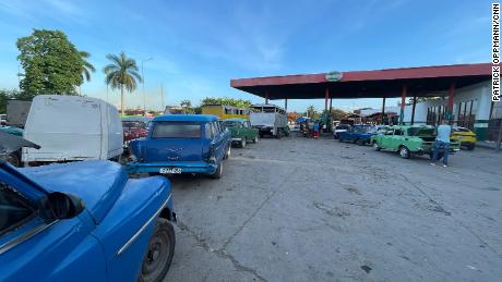 Affamée de carburant et brûlante dans la chaleur, Cuba fait face à une crise énergétique de plus en plus profonde 