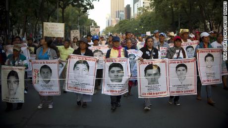 Un tribunal mexicain émet 83 mandats d’arrêt liés à la disparition de 43 étudiants
