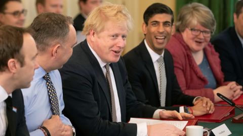 Boris Johnson a nommé Rishi Sunak chancelier de l’Échiquier en 2019, mais les critiques disent qu’il sape maintenant son successeur au poste de Premier ministre.